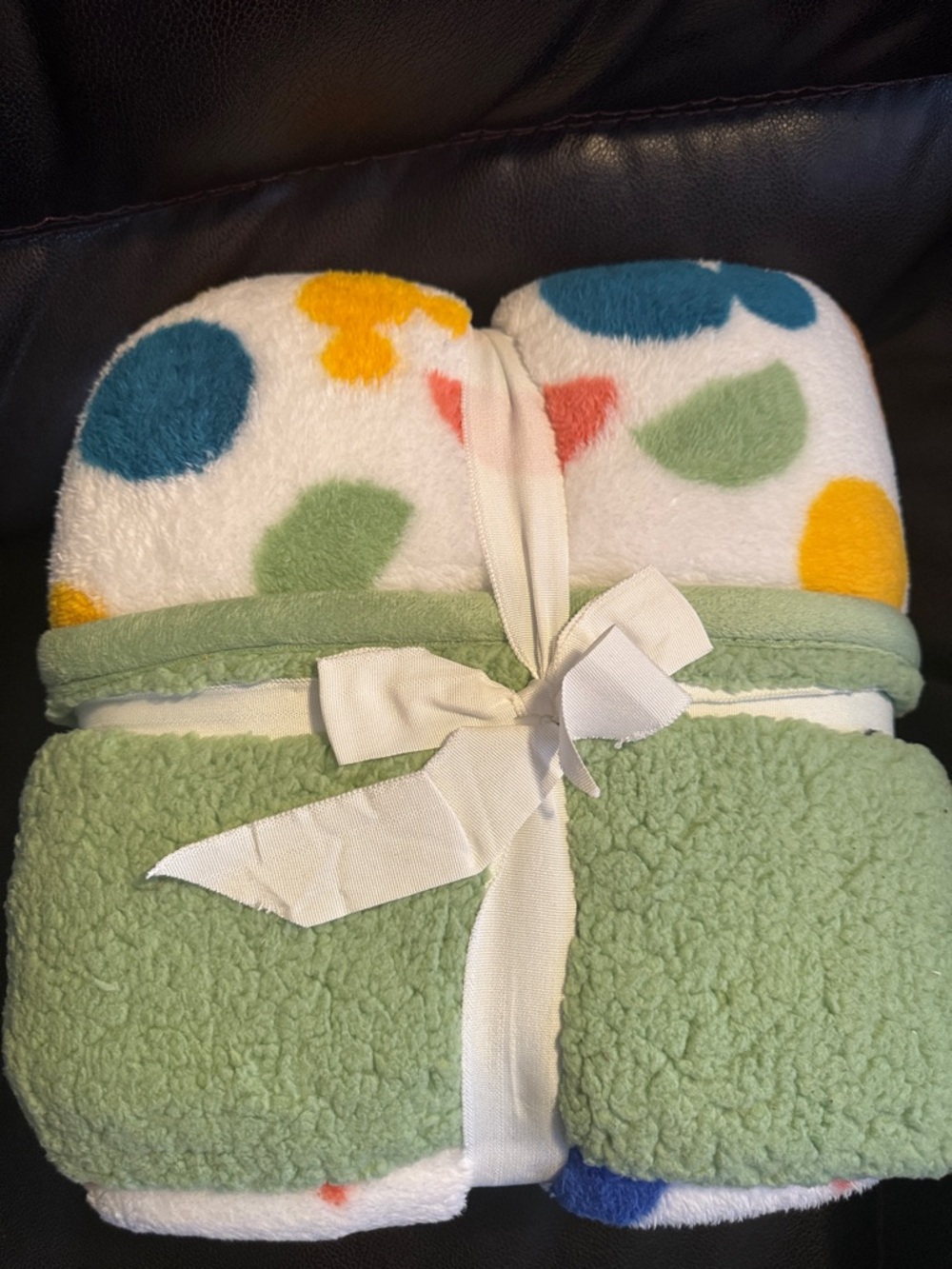 Disney Mickey Mouse Sherpa Throw - White, Green, Blue, Orange, Yellow - Picture 3 of 3